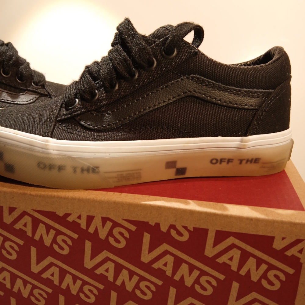 Vans Old Skool Off The Wall Sneakers Size 12.5 kids